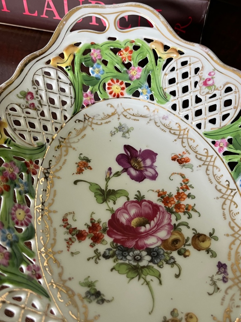 VINTAGE CARL SCHUMANN Bavaria Chateau Dresden Porcelain Basket - Picture 3 of 17